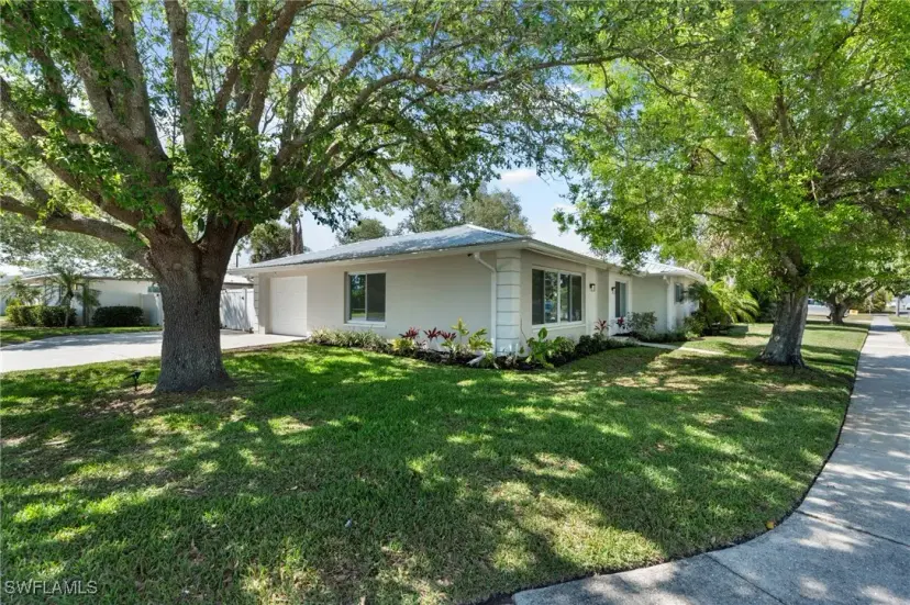 Picture of 5664 Natoma Dr, Fort Myers FL 33919