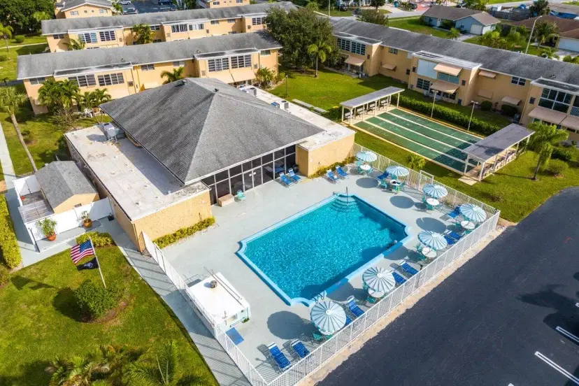 Picture of 2102 NE 1St Way 206, Boynton Beach FL 33435