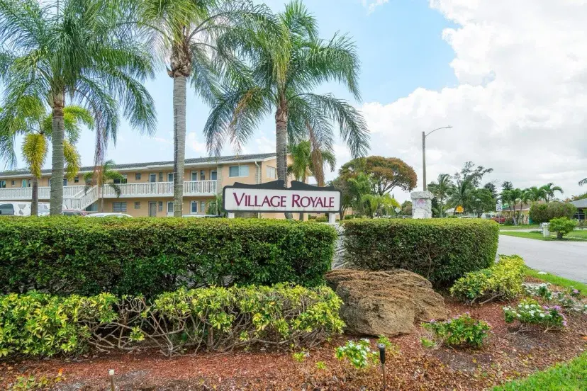 Picture of 2102 NE 1St Way 206, Boynton Beach FL 33435