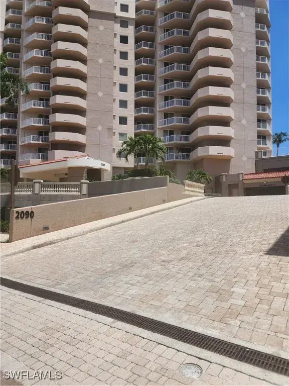 Picture of 2090 W 1St St J410, Fort Myers FL 33901