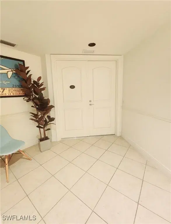 Picture of 2090 W 1St St J410, Fort Myers FL 33901
