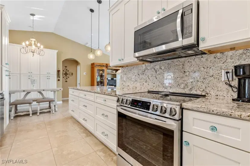 Picture of 1306 SW 4Th Pl, Cape Coral FL 33991