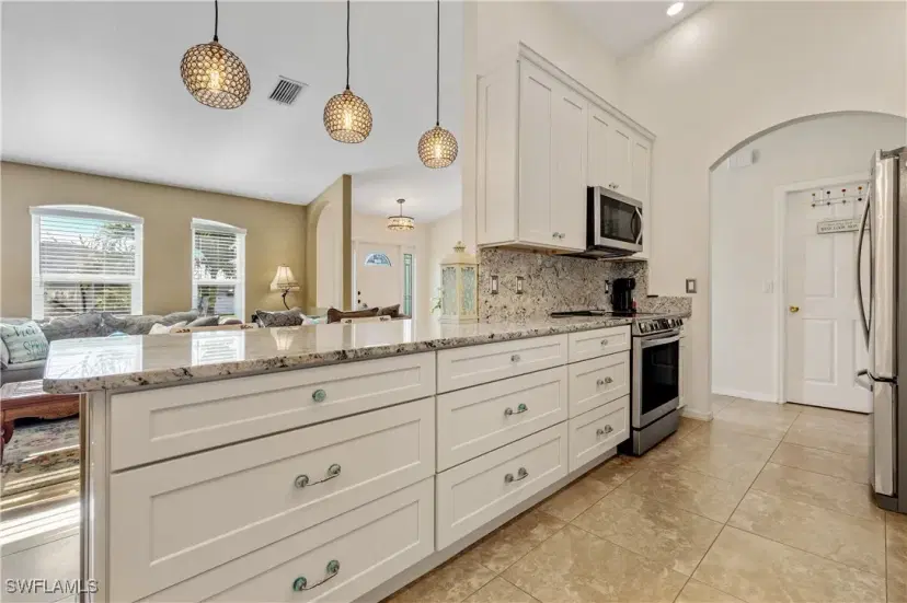 Picture of 1306 SW 4Th Pl, Cape Coral FL 33991