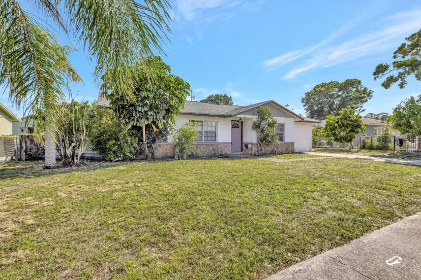 Picture of 107 Gotham Drive, Fort Pierce FL 34946