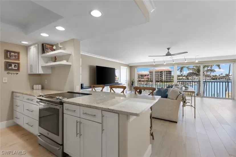 Picture of 2850 Gulf Shore Blvd N 304, Naples FL 34103