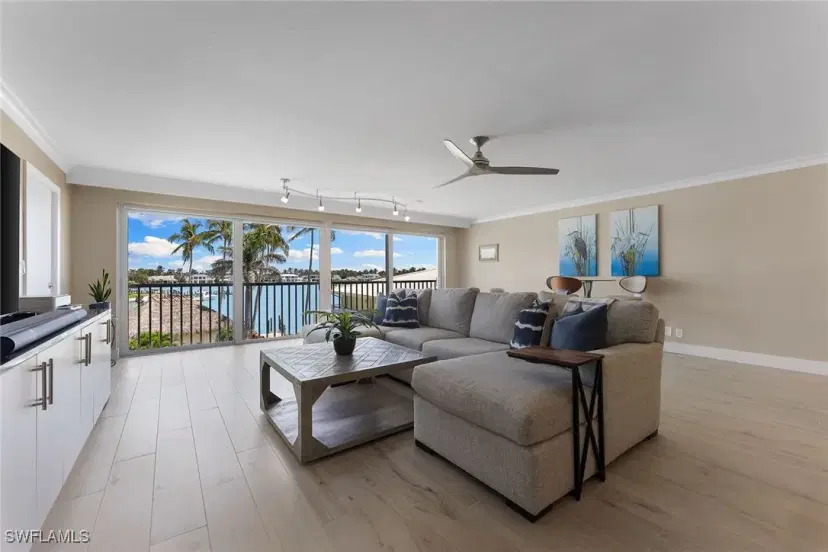 Picture of 2850 Gulf Shore Blvd N 304, Naples FL 34103