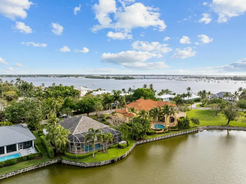 Picture of 560 SW Bay Pointe Circle, Palm City FL 34990