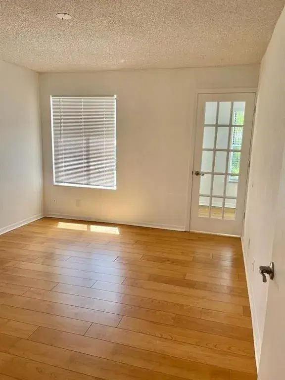 Picture of 3320 Pinewalk Dr 1716, Pompano Beach FL 33063