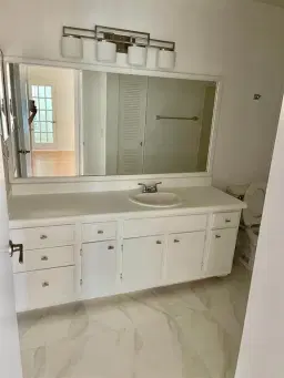 Picture of 3320 Pinewalk Dr 1716, Pompano Beach, FL 33063