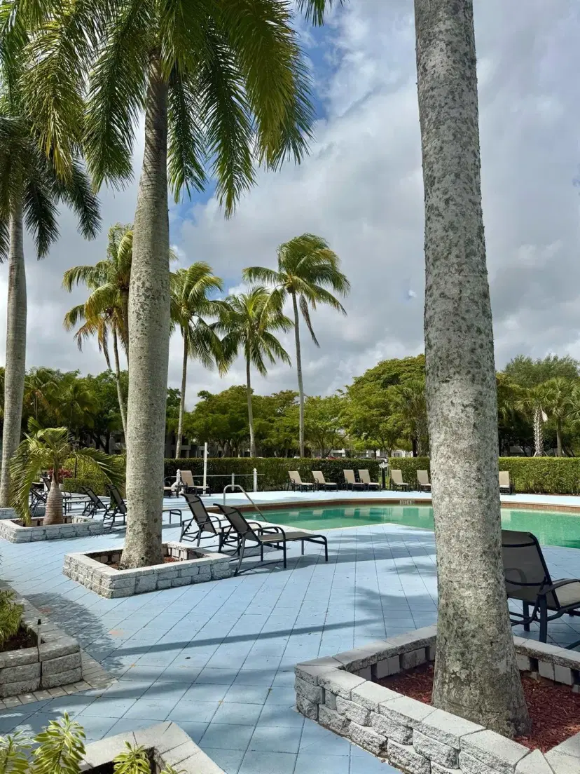 Picture of 741 Lyons Rd 17207, Coconut Creek FL 33063