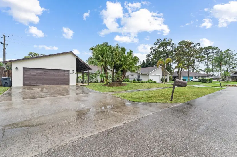 Picture of 13434 Columbine Avenue, Wellington FL 33414