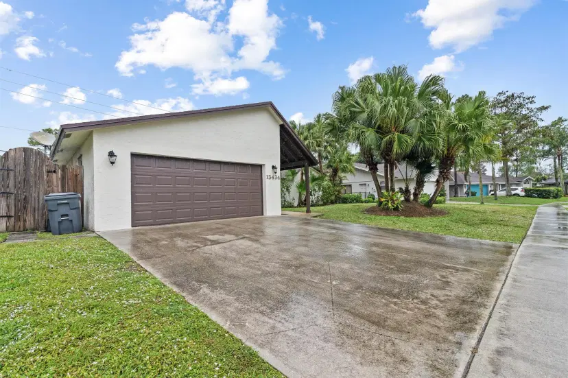 Picture of 13434 Columbine Avenue, Wellington FL 33414