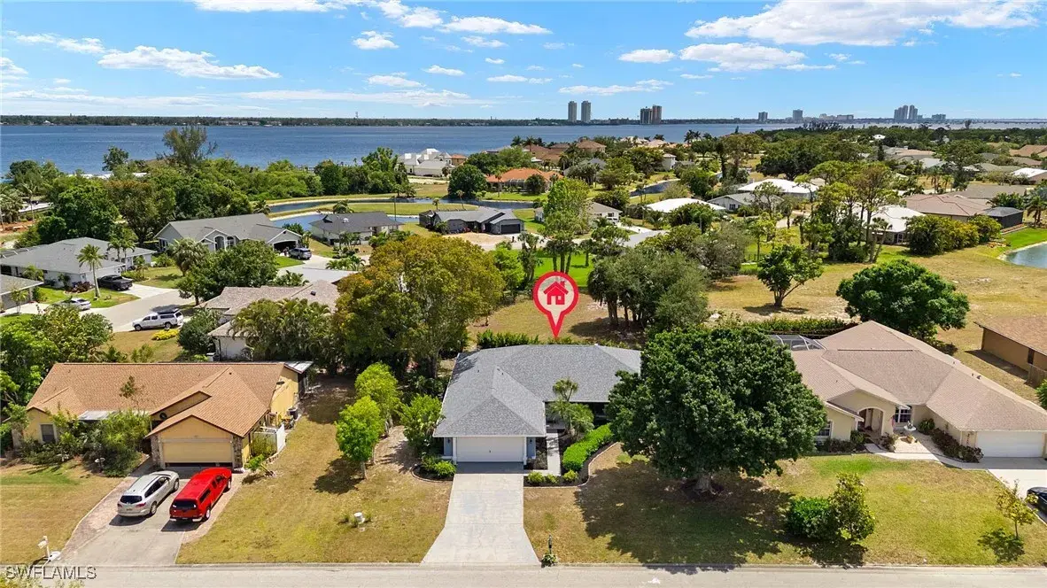 Picture of 6419 Ben Hogan Cir, North Fort Myers, FL 33917