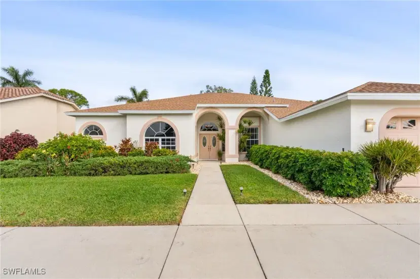 Picture of 192 Palmetto Dunes Cir, Naples FL 34113