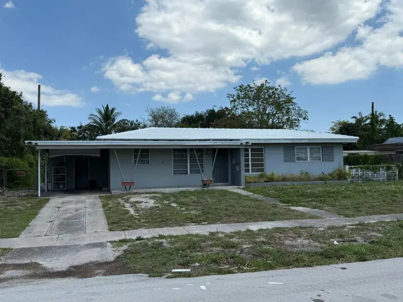 Picture of 838 Fairway Dr, Plantation FL 33317