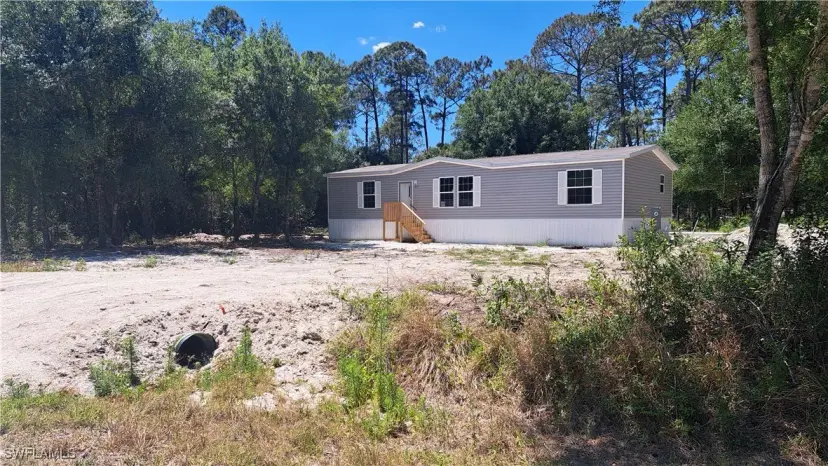 Picture of 860 N Live Oak St, Clewiston FL 33440
