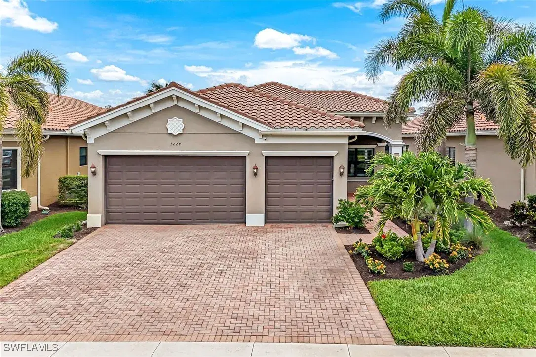 Picture of 3224 Pacific Dr, Naples, FL 34119