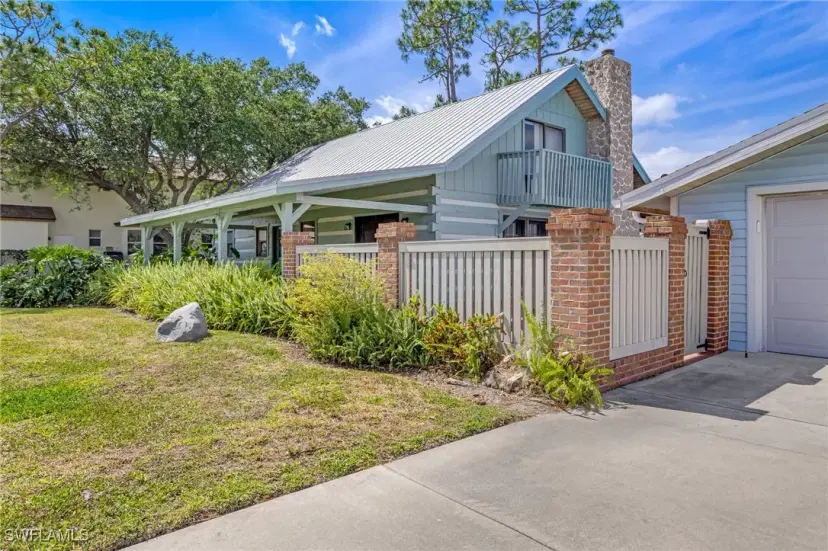 Picture of 18631 Baseleg Ave, North Fort Myers FL 33917