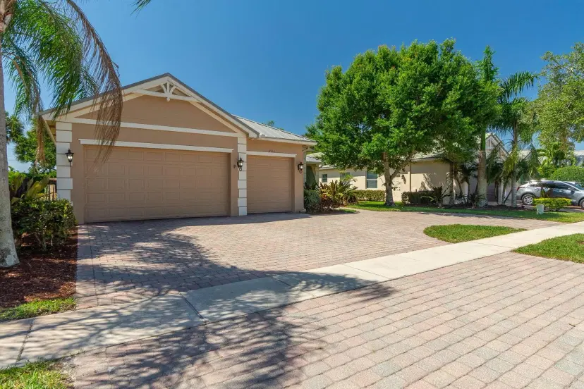 Picture of 8964 New Hope Ct, Royal Palm Beach FL 33411