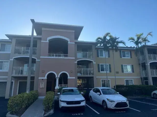 Picture of 6565 Emerald Dunes Drive 208, West Palm Beach FL 33411