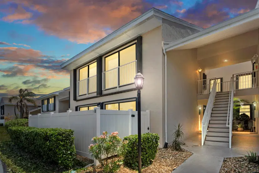 Picture of 3209 S Lakeview Circle 8205, Fort Pierce FL 34949