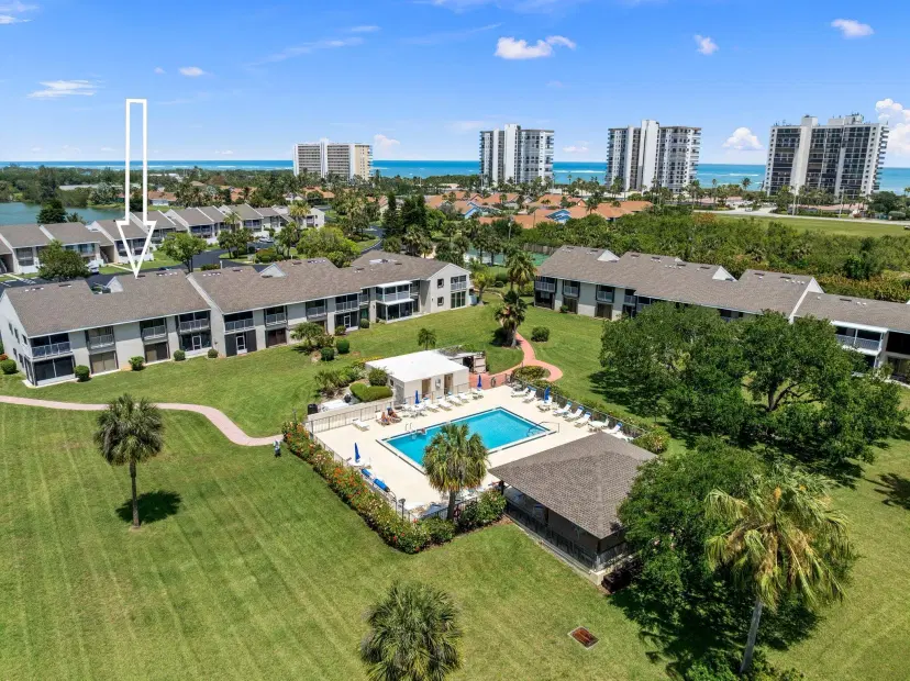 Picture of 3209 S Lakeview Circle 8205, Fort Pierce FL 34949