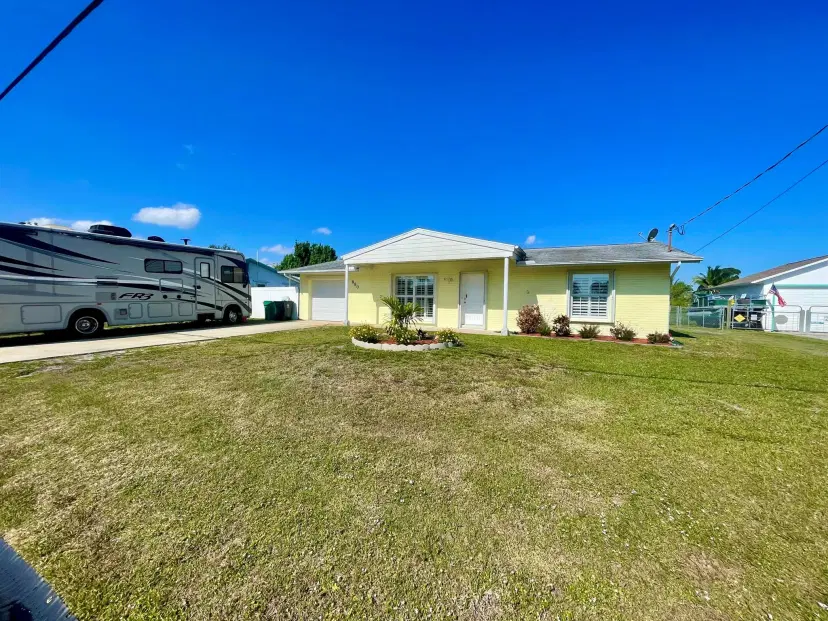 Picture of 880 SE Degan Drive, Port St Lucie FL 34983