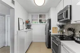 Picture of 111 Lake Emerald Drive 106, Oakland Park, FL 33309