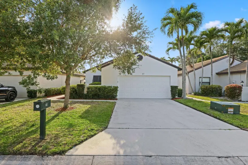 Picture of 61 N Ironwood Way, Palm Beach Gardens FL 33418