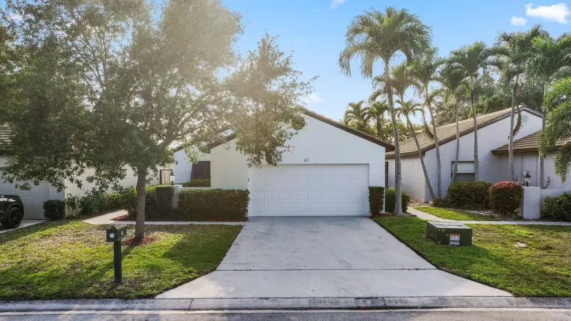 Picture of 61 N Ironwood Way, Palm Beach Gardens FL 33418