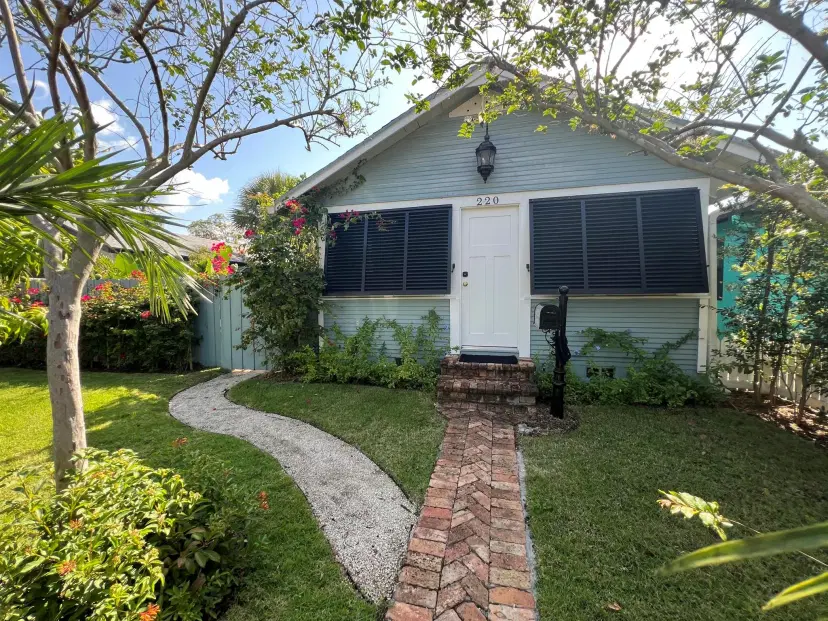 Picture of 220 S L Street, Lake Worth Beach FL 33460