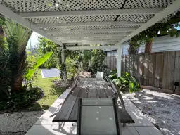 Picture of 220 S L Street, Lake Worth Beach, FL 33460