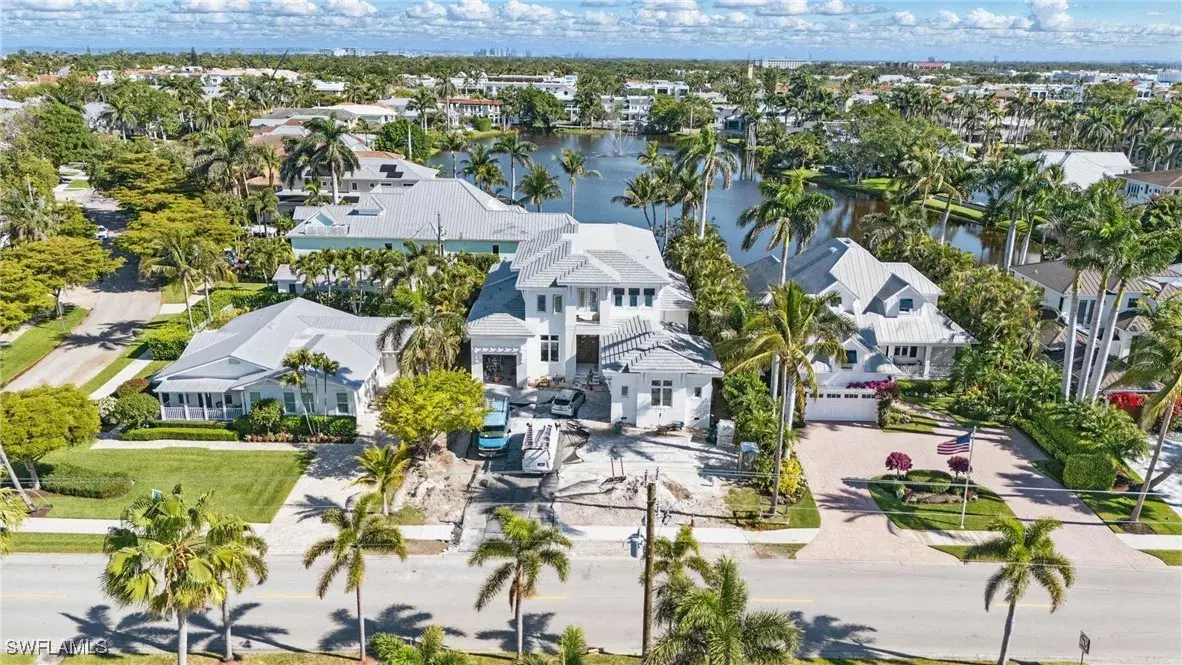 Picture of 493 8Th Ave S, Naples, FL 34102