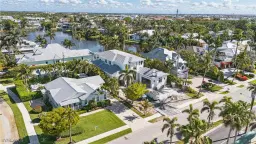 Picture of 493 8Th Ave S, Naples, FL 34102