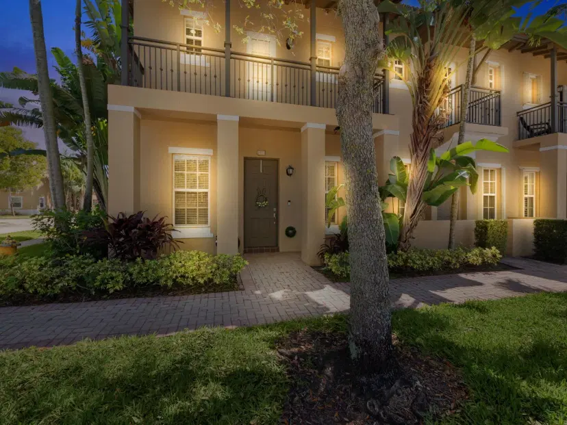 Picture of 1013 SW 147Th Terrace, Pembroke Pines FL 33027