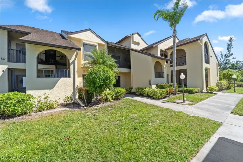 Picture of 8256 Charter Club Cir 5, Fort Myers FL 33919