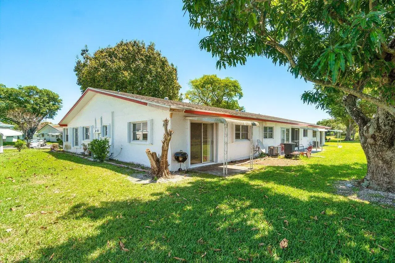 Picture of 8726 NW 10Th Street D86, Plantation, FL 33322