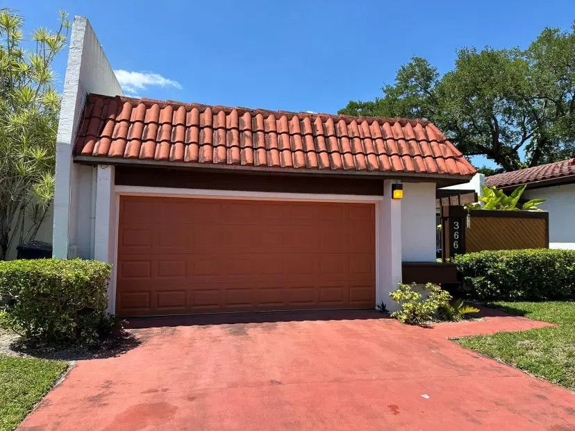 Picture of 366 NE 195Th St, Miami FL 33179