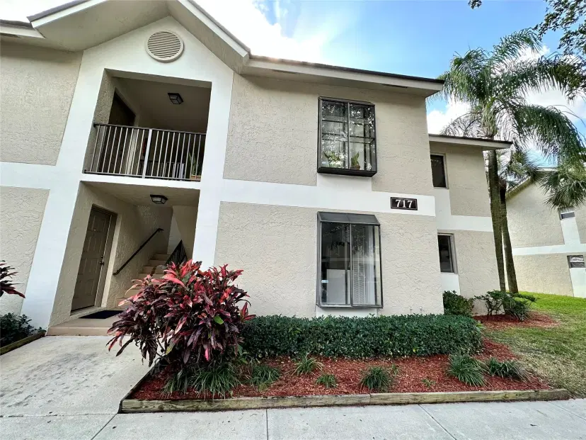 Picture of 717 Gardens Dr 106, Pompano Beach FL 33069