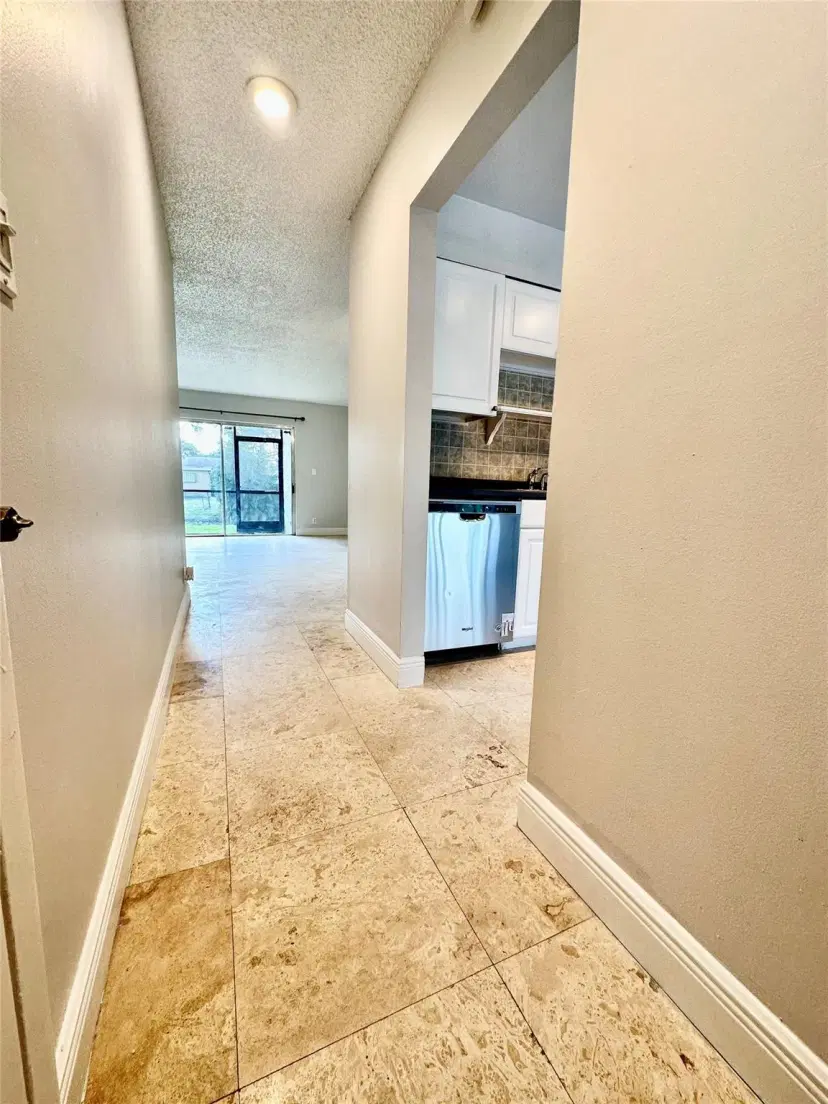 Picture of 717 Gardens Dr 106, Pompano Beach FL 33069