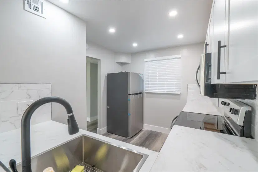 Picture of 119 Royal Park Dr 4H, Oakland Park FL 33309