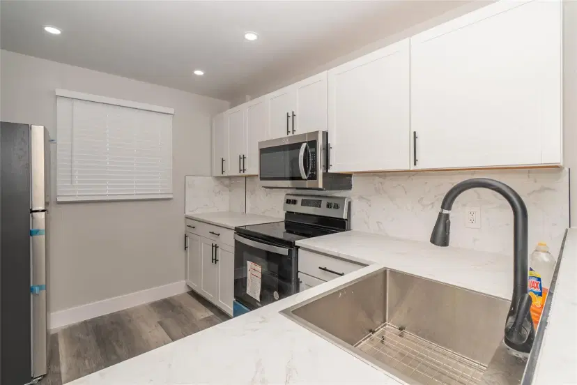 Picture of 119 Royal Park Dr 4H, Oakland Park FL 33309