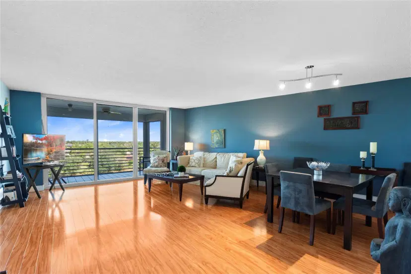 Picture of 3499 Oaks Way 806, Pompano Beach FL 33069