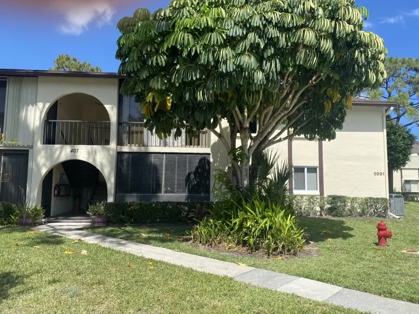 Picture of 5991 Whispering Pine Way D-1, Greenacres FL 33463
