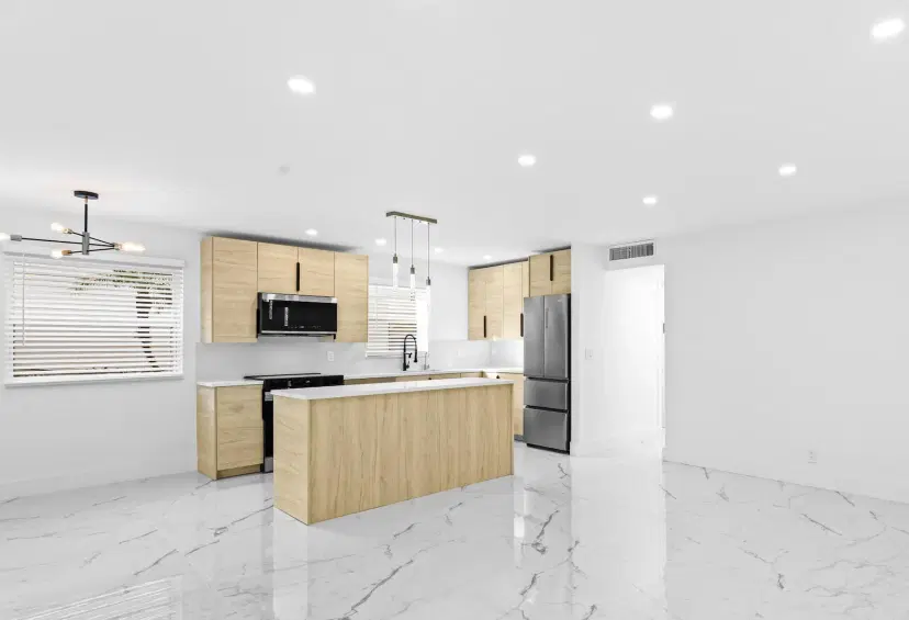 Picture of 245 Saxony F, Delray Beach FL 33446