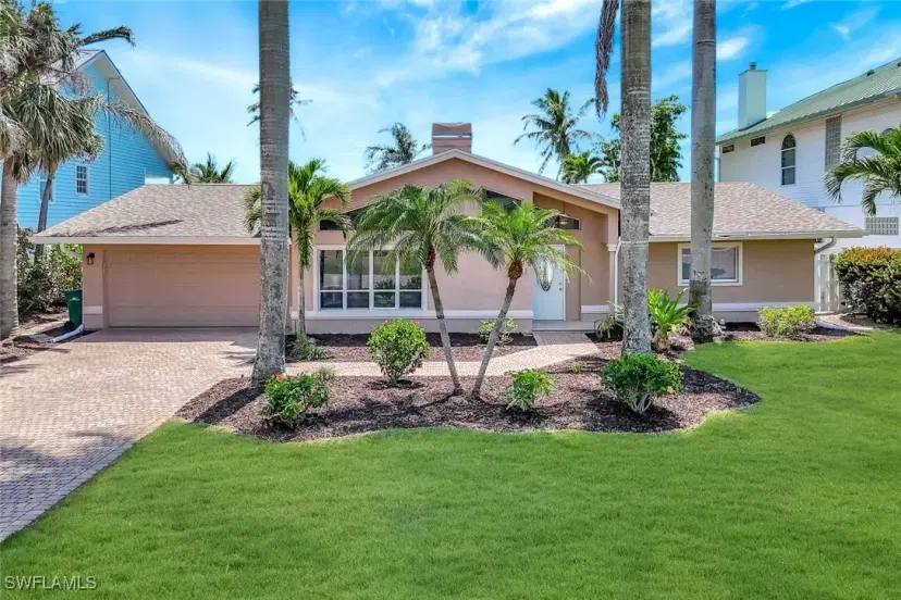 Picture of 274 Conners Ave, Naples FL 34108
