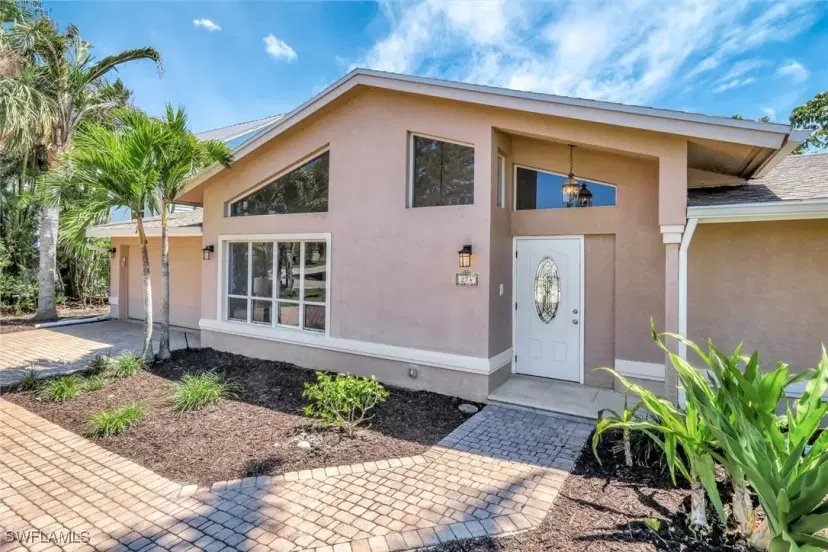 Picture of 274 Conners Ave, Naples FL 34108