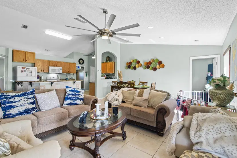 Picture of 663 NW North Macedo Boulevard, Port St Lucie FL 34983