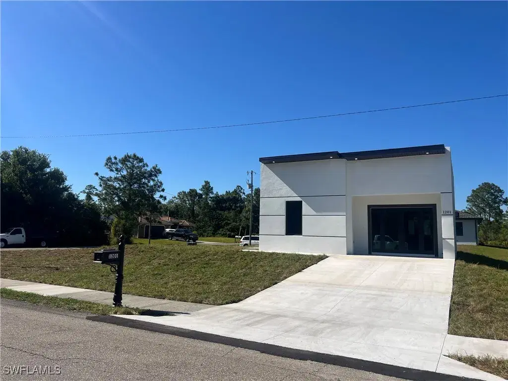 Picture of 1201 E 6Th St, Lehigh Acres, FL 33972