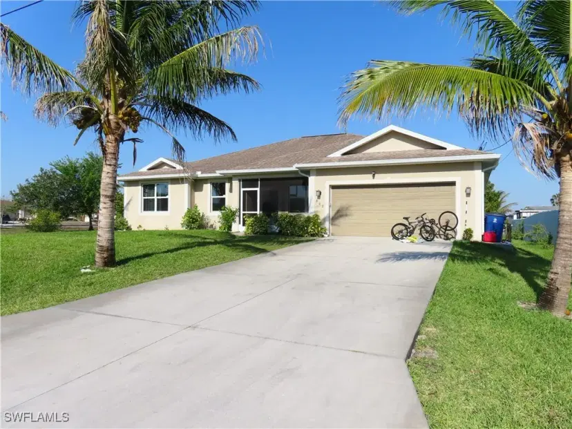 Picture of 802 Felix Ave N, Lehigh Acres FL 33971
